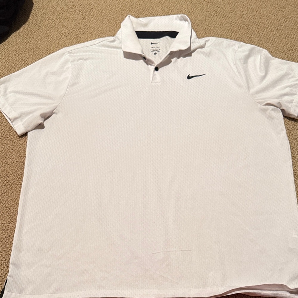 Nike Men's White Polo golf lightweight athletic Shirt size xl